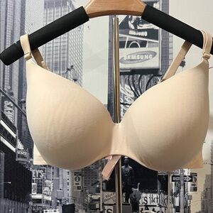 Victoria’s Secret Cream Women's Bra